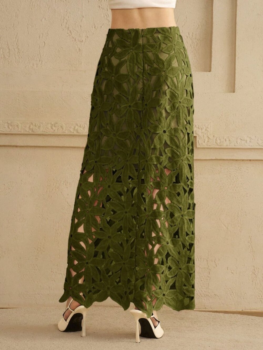 Army Green Elegant Women's Floral Cutout A-Line Skirt - Picture 2 of 9